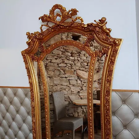 La Vie En Rose Bed & Breakfast 4*